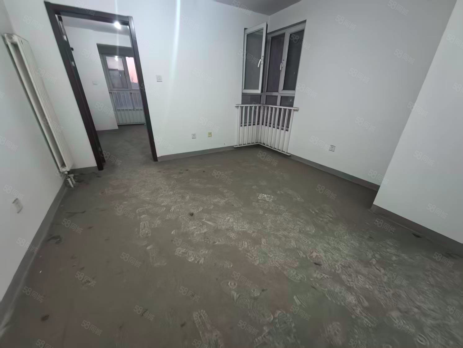 萬泉盛景園1室1廳1衛(wèi)58.27㎡南248萬