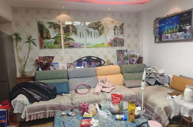 房，香江南邻电梯房，月亮湾，电梯房三室，免大税。