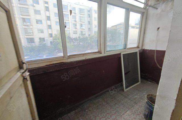 东昌本部   多层2楼  三室全明户型