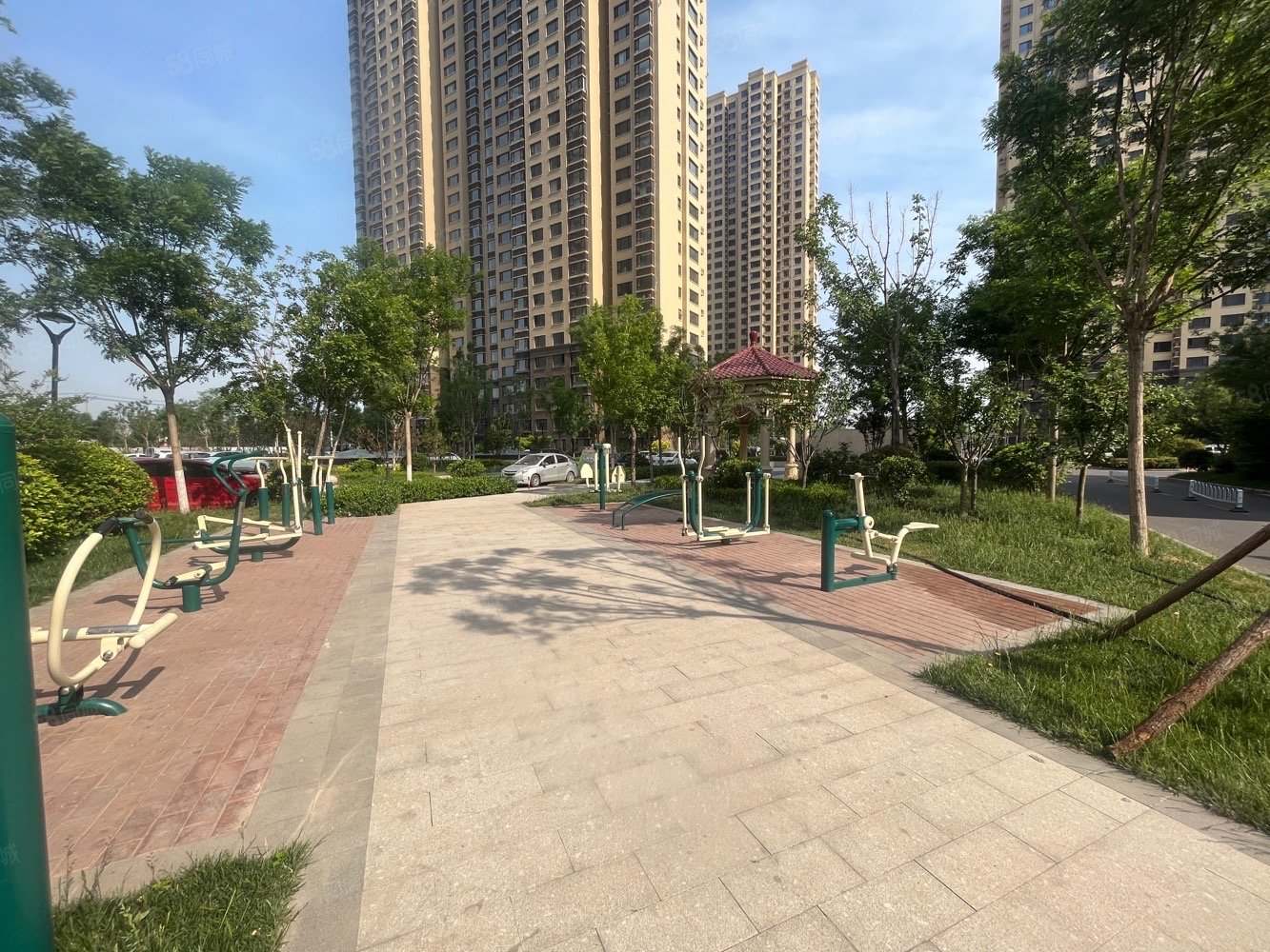 省过户费御墅蓝庭精装未住大三室130平送产权车位储