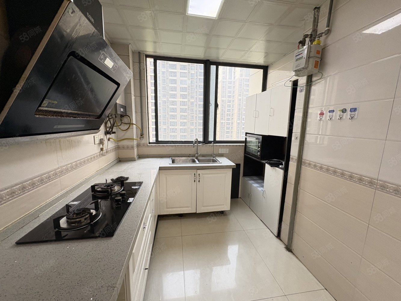 奥林清华3室2厅1卫124㎡南北60万