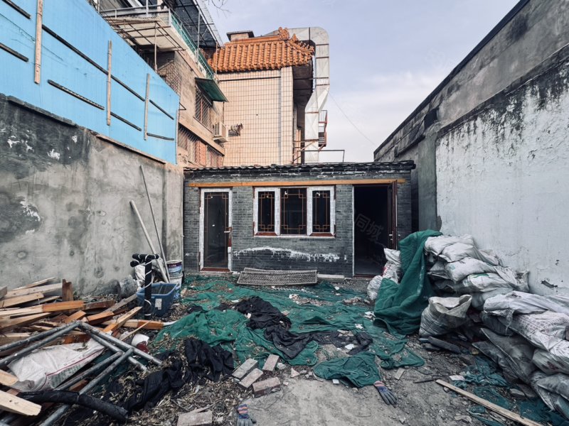 恭儉胡同小區(qū)1室2廳1衛(wèi)80㎡西850萬(wàn)