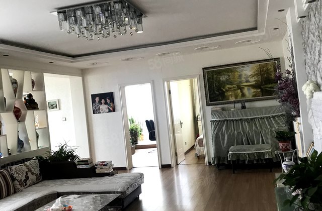 平凉电大综合楼3室2厅166㎡106万二手房图片