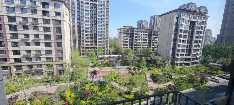 凯泽名苑3室2厅1卫128㎡南北102万