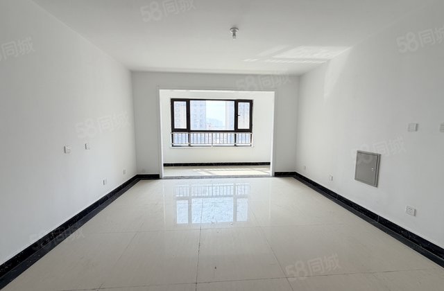 售中央帝景四室两厅两卫145平送车位储藏室新房未住