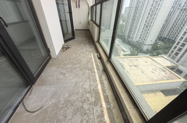 一实验，区政府，玖玺南区，纯新房三室边户，带车储，中层