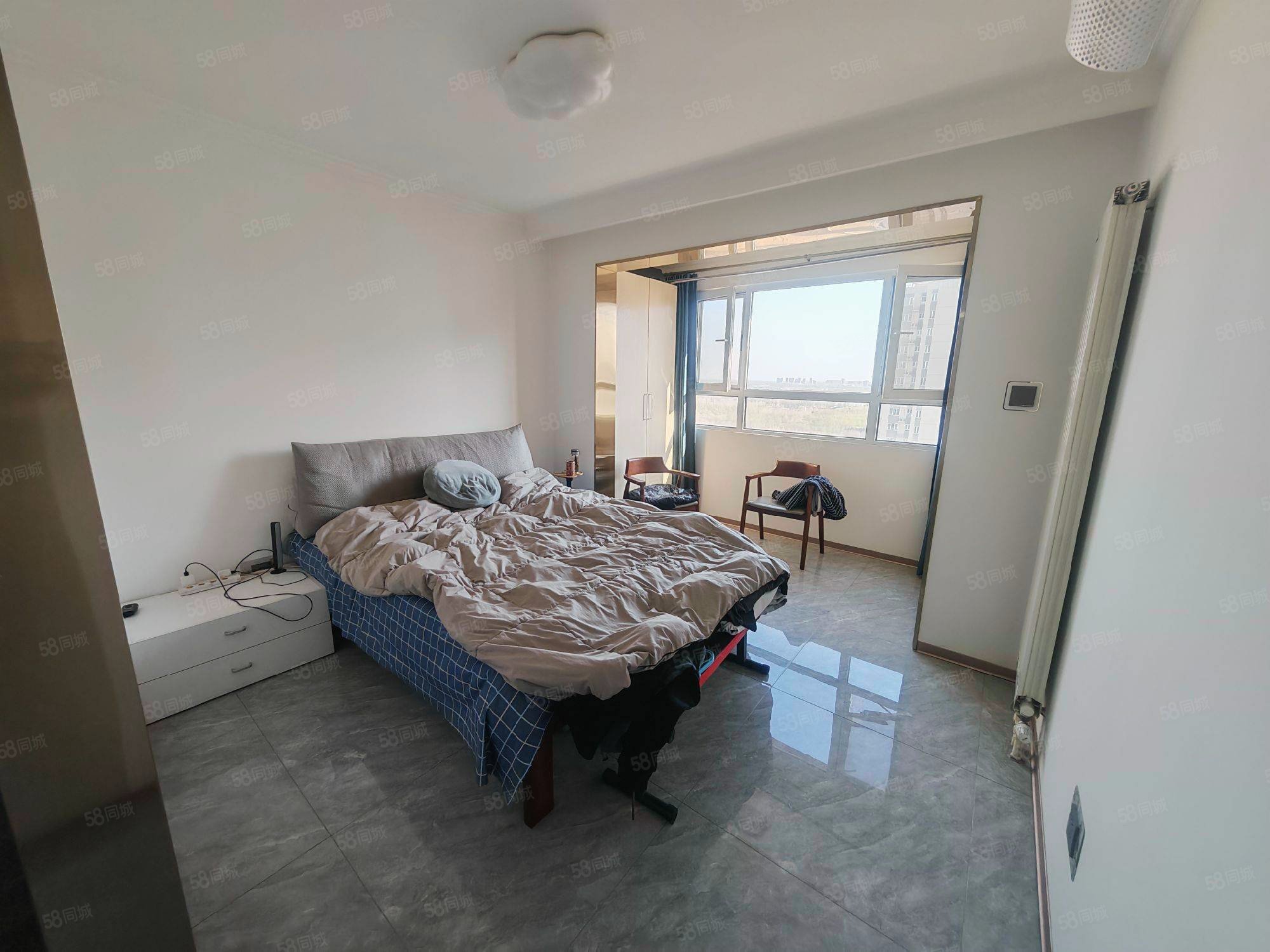 麗景嘉苑2號院1室1廳1衛(wèi)55㎡南150萬