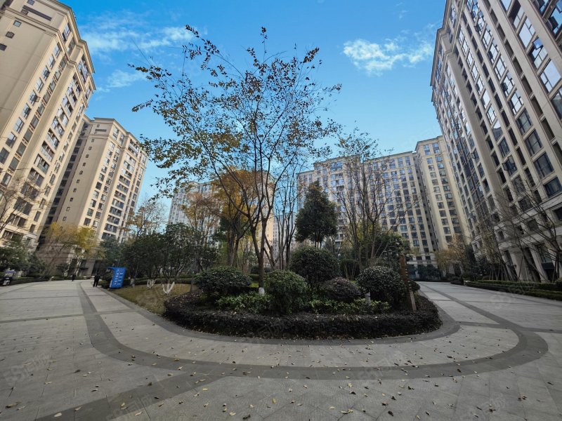 葛洲坝紫郡蘭园3室2厅2卫92.72㎡东145万