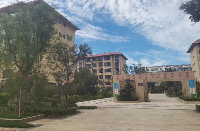 孟达国际新城A2区5室3厅3卫