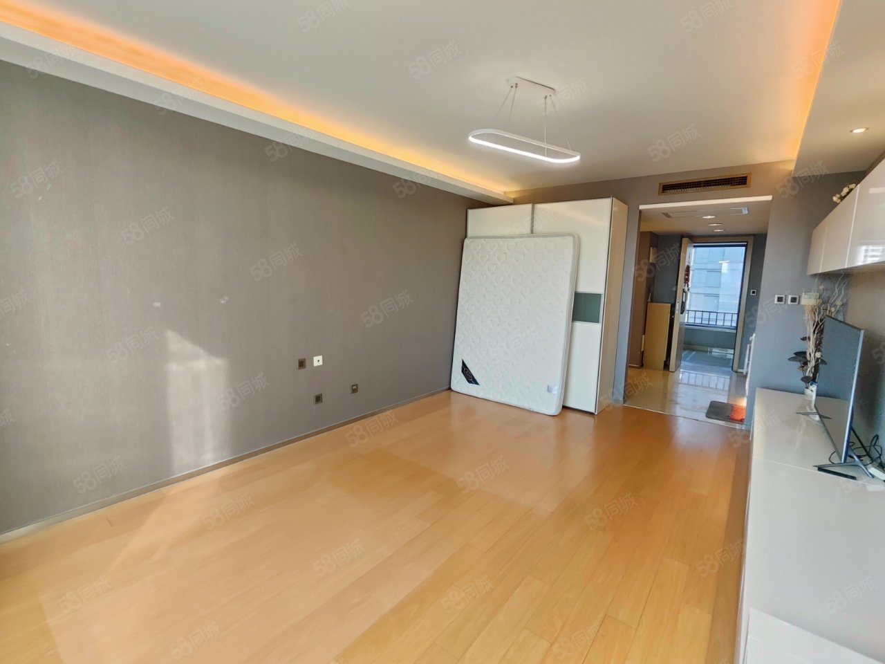 萬科公園五號1室0廳1衛(wèi)58.51㎡東310萬