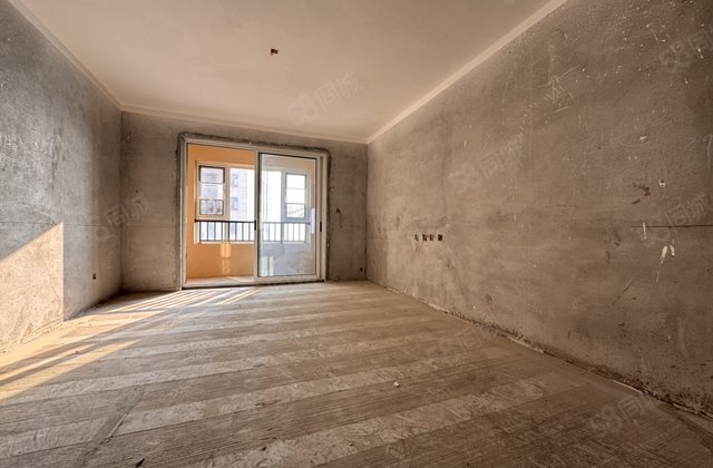 中成水岸绿洲二期3室2厅135.21㎡77万二手房图片