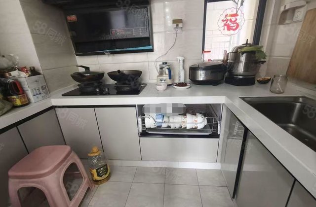 莲湖新城北区好楼层，精装修，带车储，一口价99万看房方便