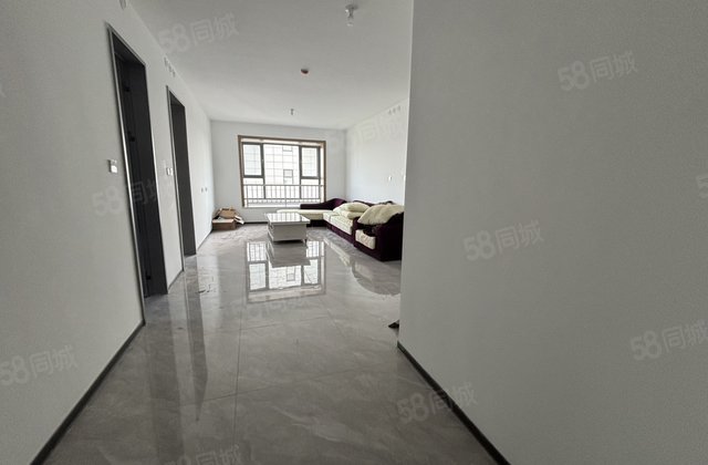 一实验区政府 明康康盛园 三室两厅两卫带车位储藏室边户中间层