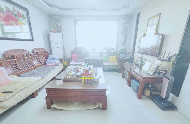 市医院北 新水明珠精装三室有车位和储保证真实 天汇中央公馆