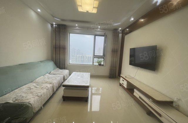 徒骇河附近电梯房边户免大税精装修三室两卫仅售