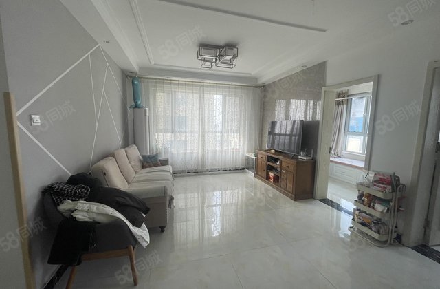 精装修 电梯房 星光中央丽都 111平 大润发 房东急置换