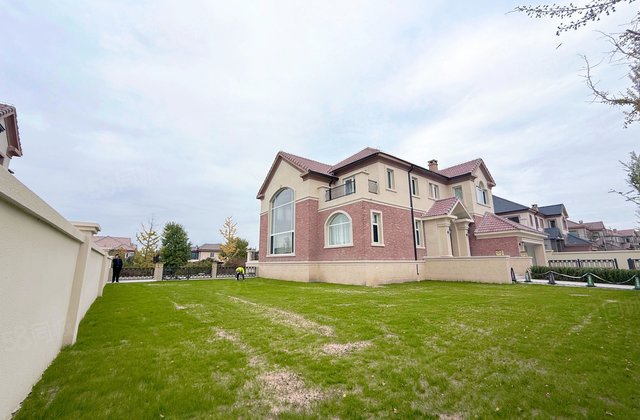 西京都高尔夫别墅6室3厅795㎡771万二手房图片