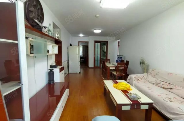 东昌丽都精装4叶草4室2厅143平东边户免大税十车储162万