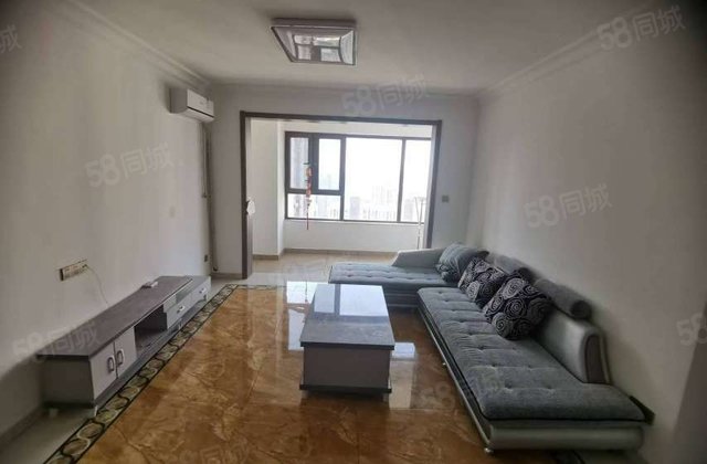 碧桂园国岳府，三室两厅两卫，好楼层，三室两厅两卫