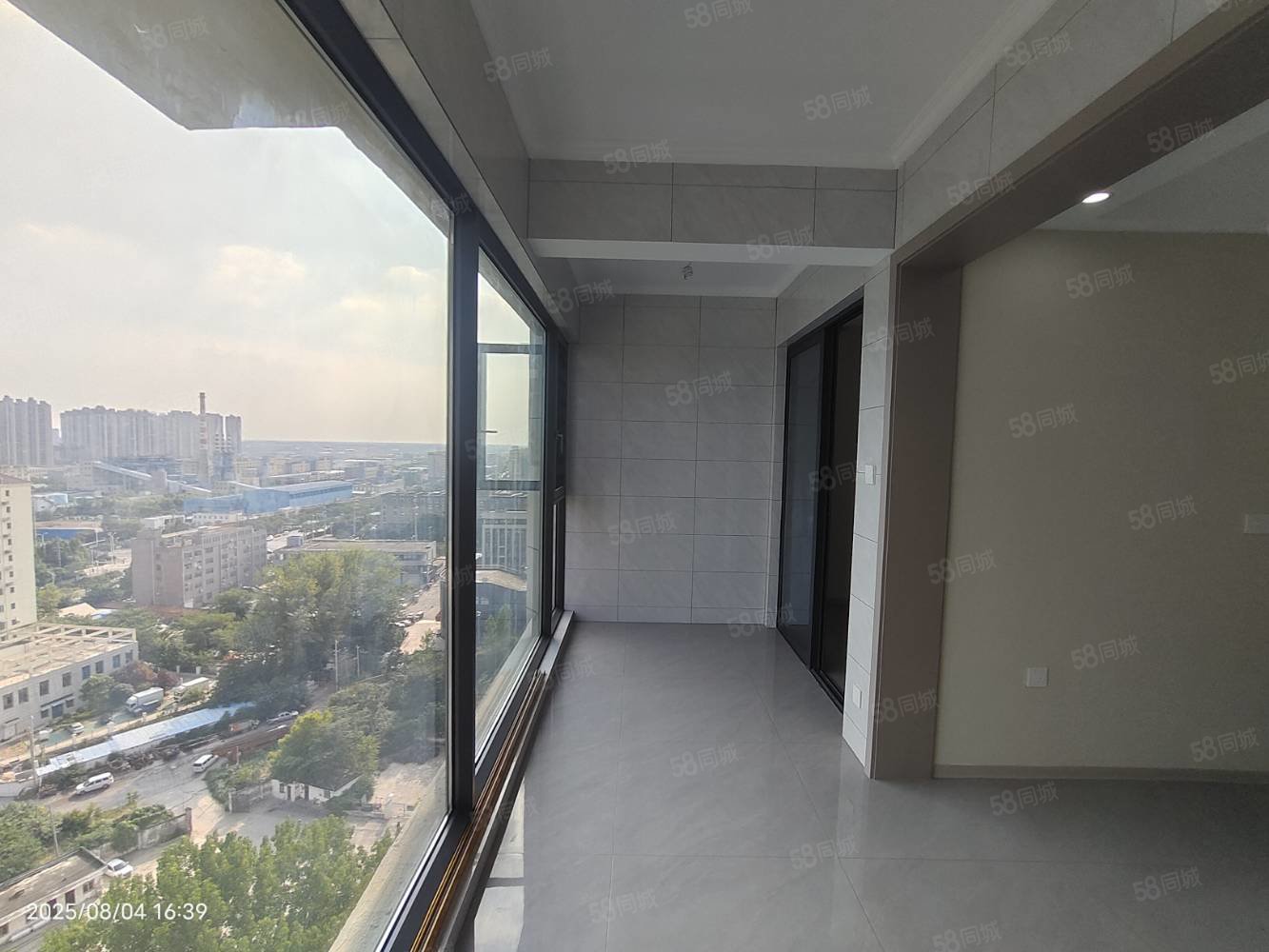 万达大都会公元3室2厅2卫116㎡南北70万