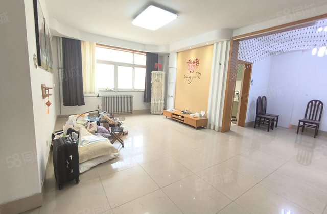 振兴路 十一中 公路局一处 122平 三室朝阳 90来萬