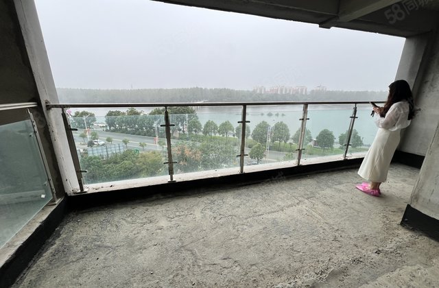 滨河新城3室2厅140㎡82万二手房图片