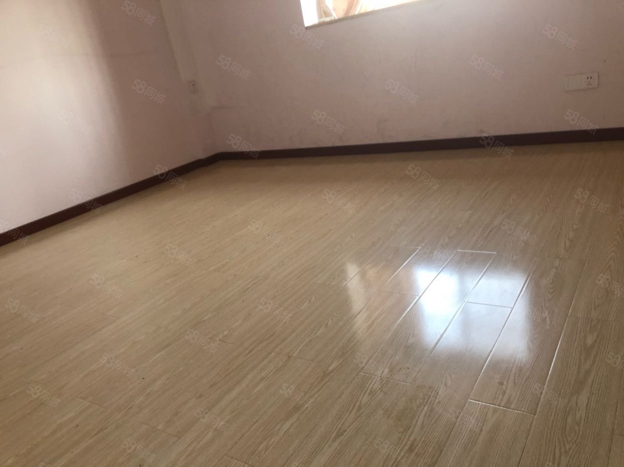 郧城城市花园3室1厅1卫90.53㎡南北38万