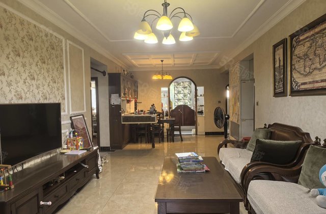 英伦花园 东昌 英才 三叶草户型双卫 带车位地下室 免大税