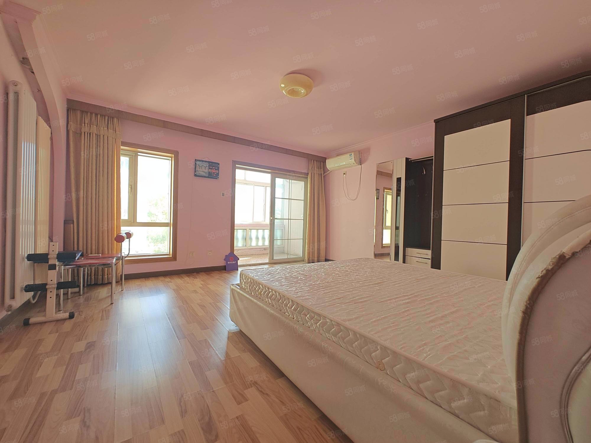 博世莊園(別墅)3室2廳3衛(wèi)165.79㎡南北315萬