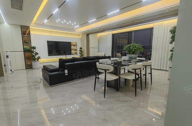 九棠郡4室2厅139㎡99.8万二手房图片