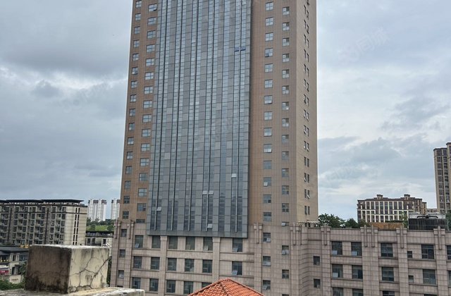 滨湖半岛2室2厅82.67㎡46万二手房图片