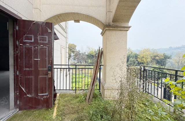 恒大麓山湖(一期)5室2厅129.5㎡118万二手房图片