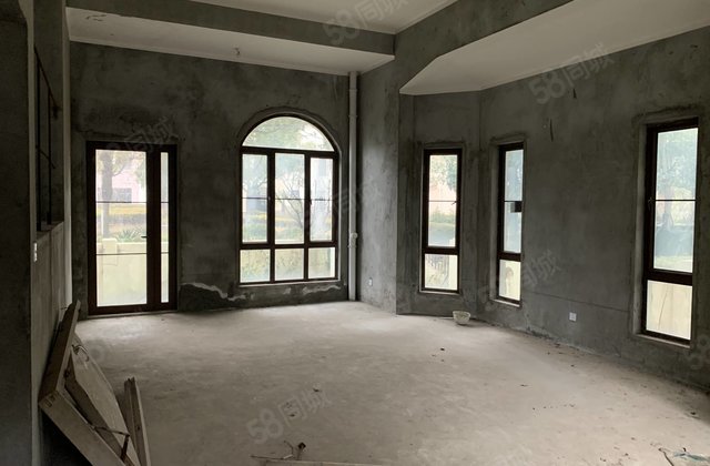 证大满庭芳双拼别墅三层前花园入296平东套毛坯365万