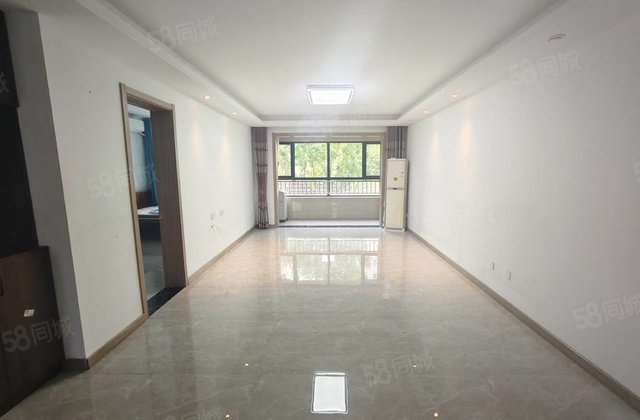 裕昌莲湖新城北区(9-38号楼) 楼龄新 商品住宅 双卫格局