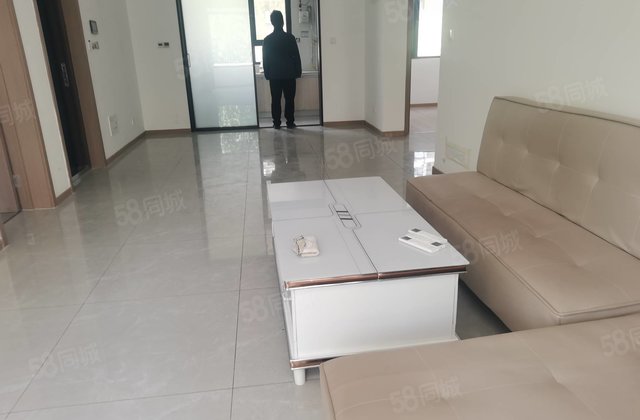 总高18层 三叶草户型 一实验 外国语 新区政府