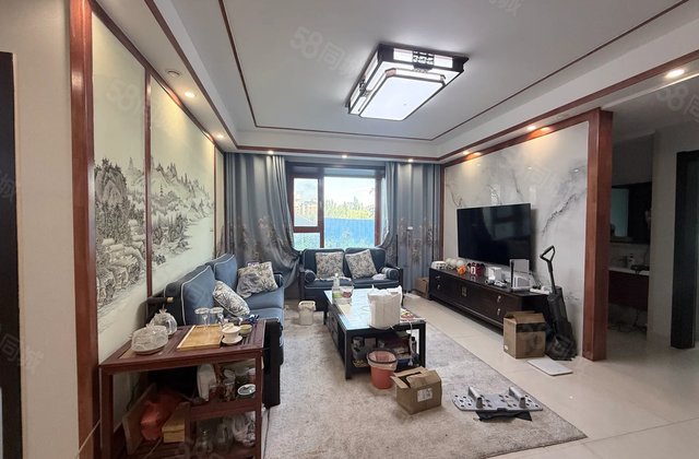 万达北邻 明星兰亭 一楼带院 东边户急售 送车位送储藏室精装