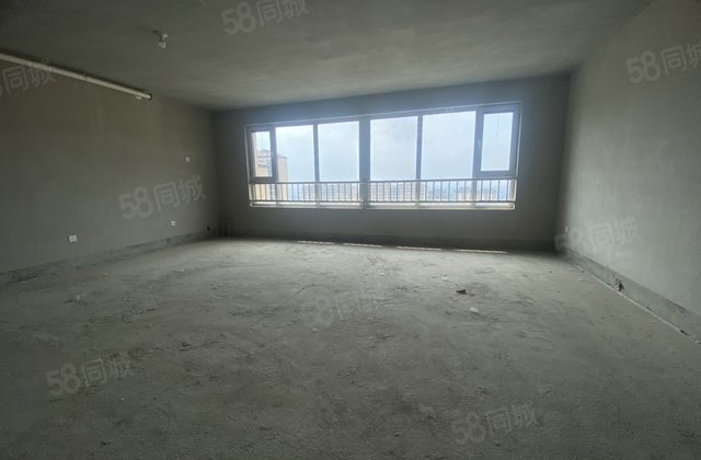 铂悦山夏花园3室2厅142.39㎡109.6万二手房图片