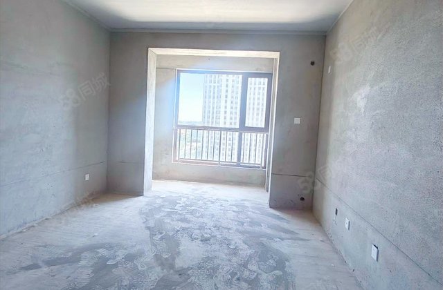 雅郡小区4室2厅180.23㎡123万二手房图片