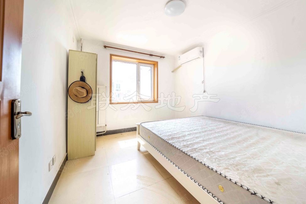 新鳳小區(qū)2室2廳1衛(wèi)87.13㎡南北195萬