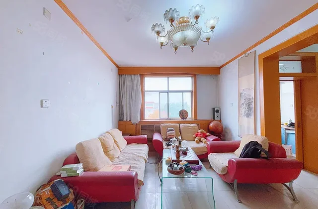 湖边早市三室标准朝阳 高干楼层 小区停车方便 看房有钥匙