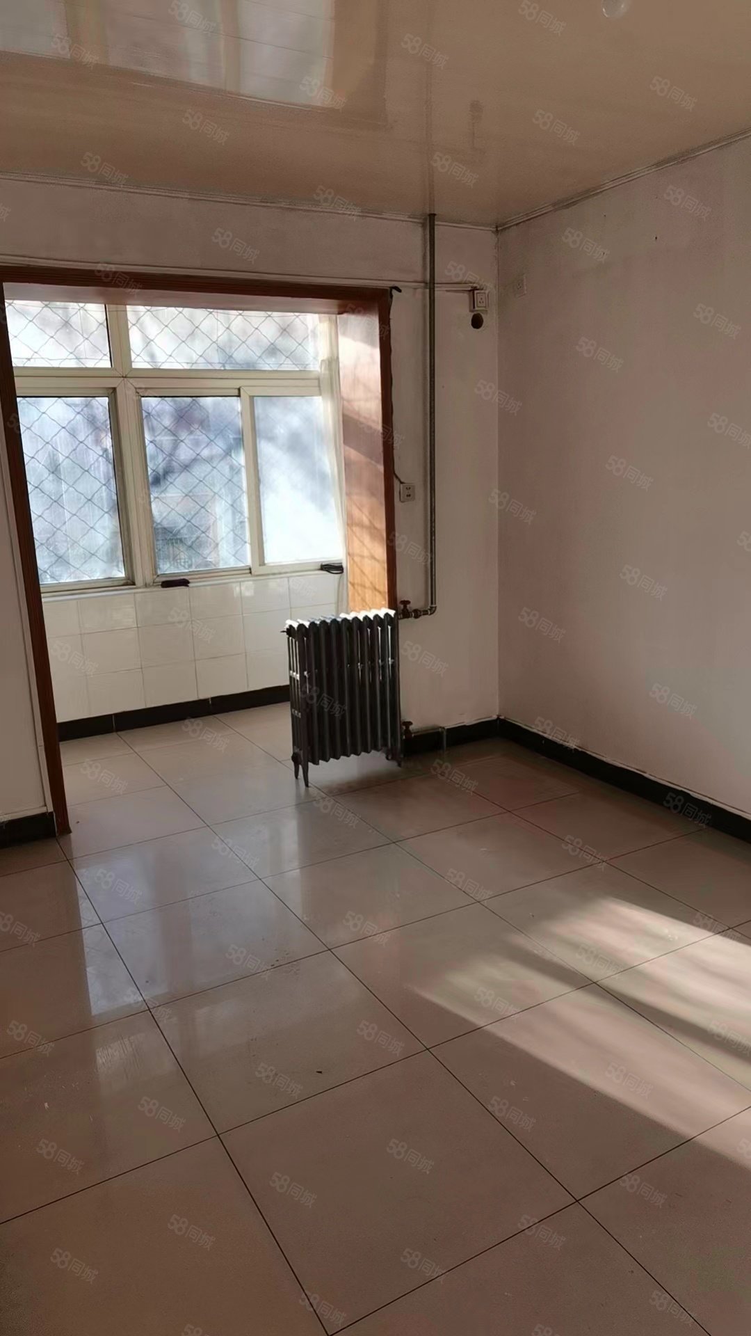 建國街一里2室1廳1衛(wèi)54.14㎡南210萬