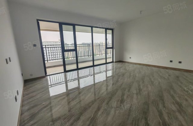 实验  东邻一墙之隔，现房走一手手续正常按揭贷款