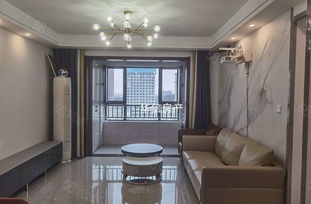 高新区 九州新城 3室2厅 精装修 带车位免大税 随时看房