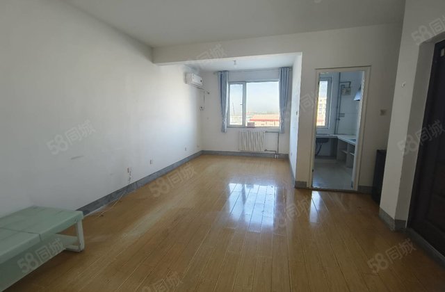 铁路安民小区 停车方便 商业配套成熟 近医院 电梯房