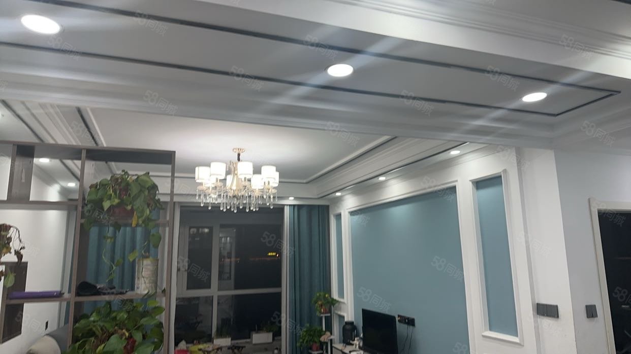 加侨侨城壹号(C区)4室2厅2卫133.8㎡南95万