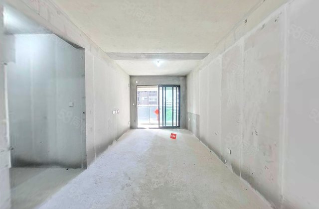 御龙天地3室2厅92㎡645万二手房图片