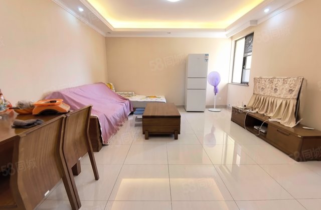 保利香槟国际2室2厅82.32㎡129万二手房图片