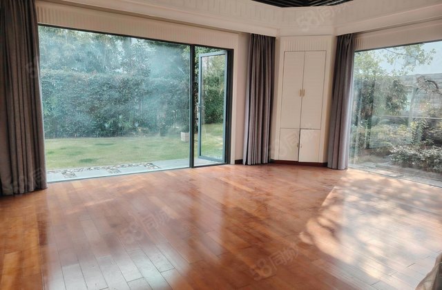 湖畔佳苑(别墅)6室2厅480㎡4180万二手房图片