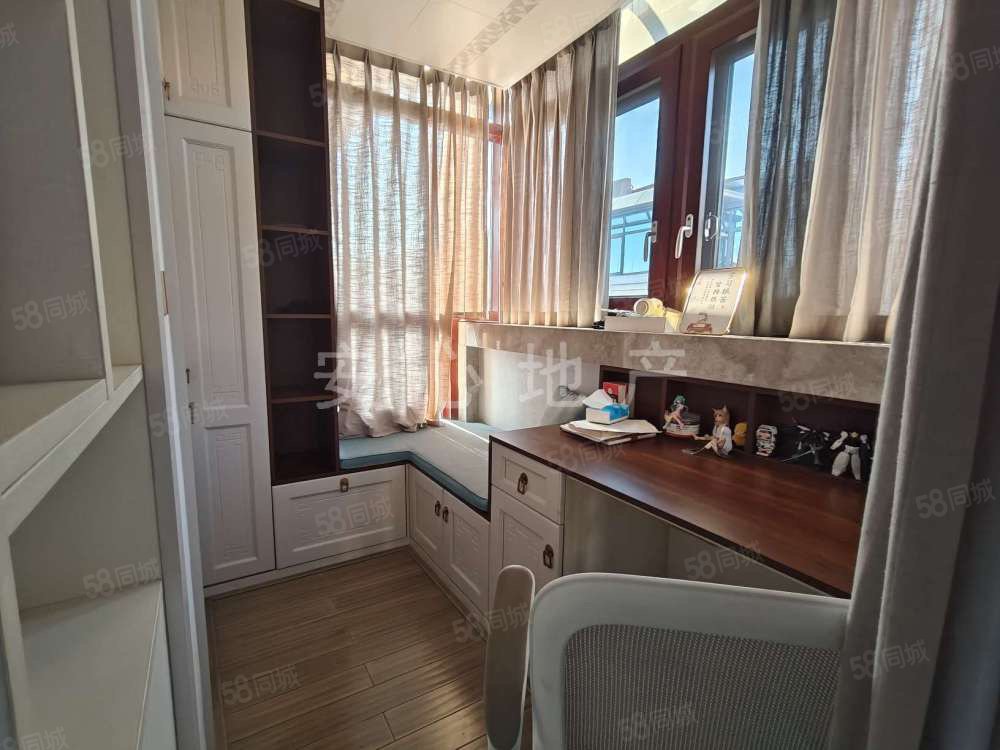 德和沁园(别墅)5室3厅4卫216㎡南北550万