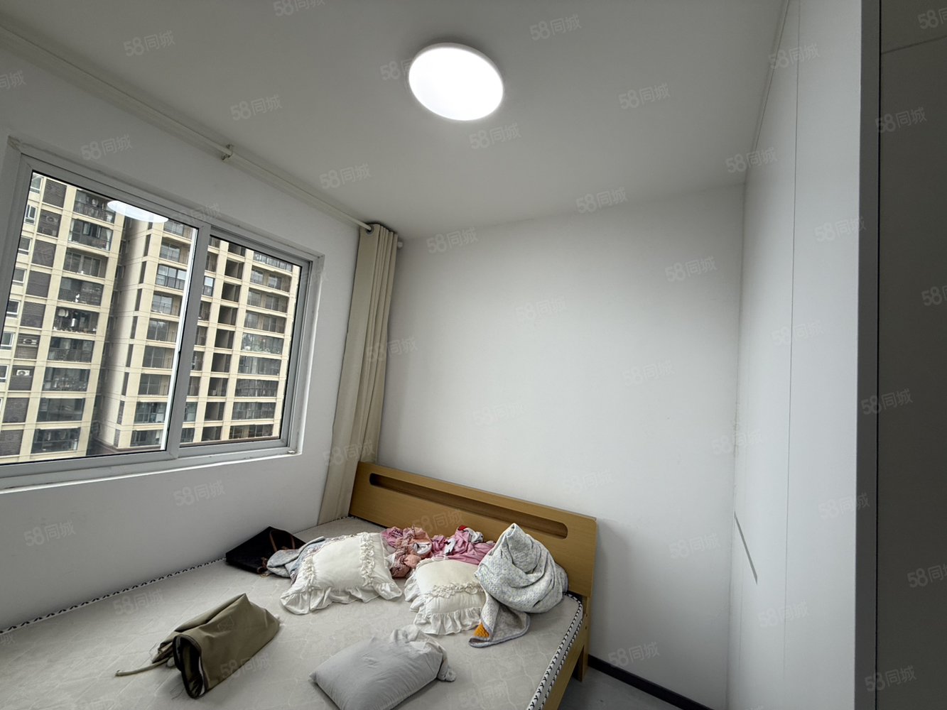 城投五里高小区4室2厅2卫120㎡南北48万